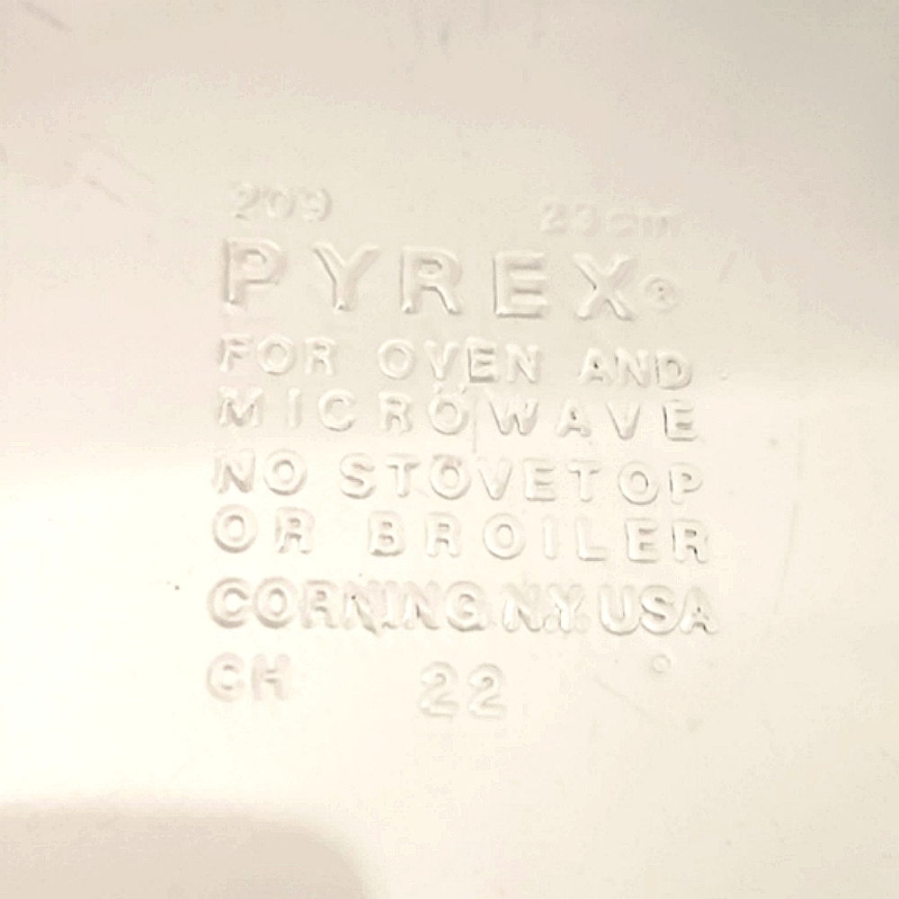 Vintage Pyrex Pie Plates Set of 2 Heavy Amber Brown Glass #209 Bakeware T2 - Picture 2 of 5